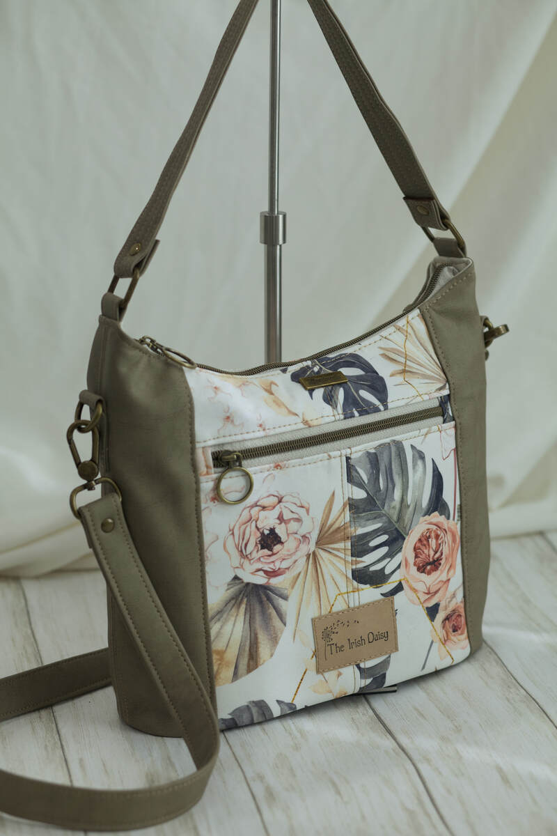 UNG Hobo Bag
