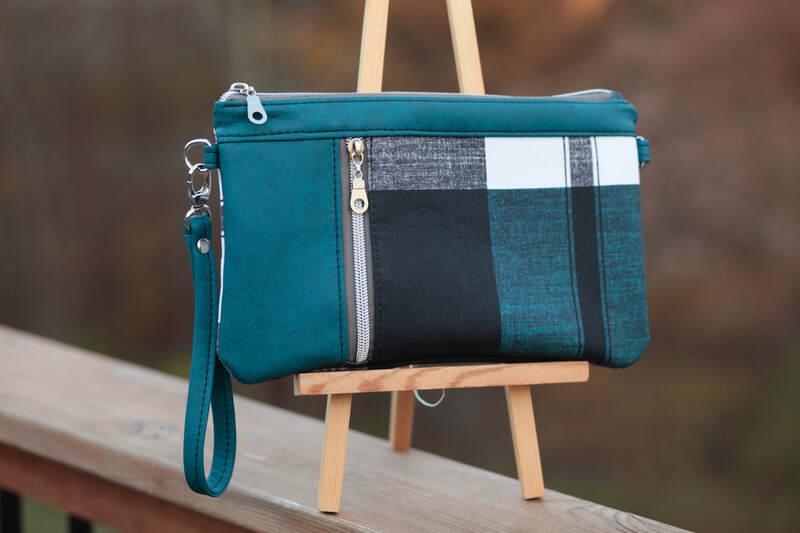 RTS Zippy Clutch - Teal Plaid