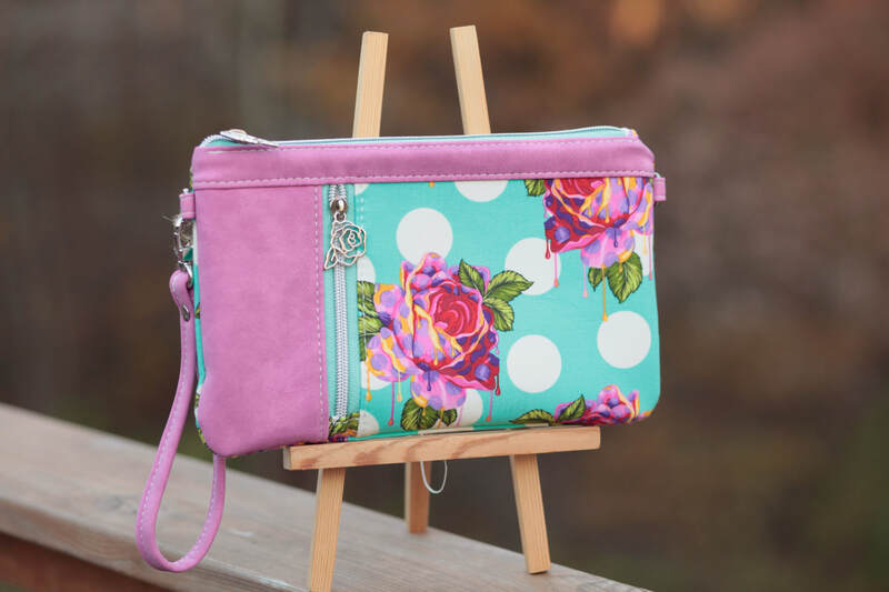 RTS Zippy Clutch - Painted Roses