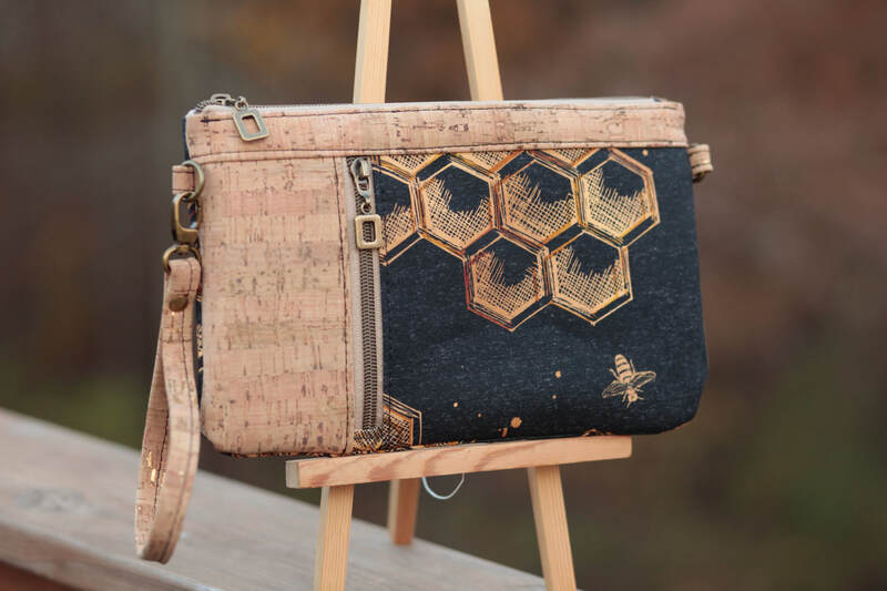 RTS Zippy Clutch - Bees and Cork